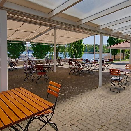 See Hotel Karlslust Chalets Storkow  Bagian luar foto