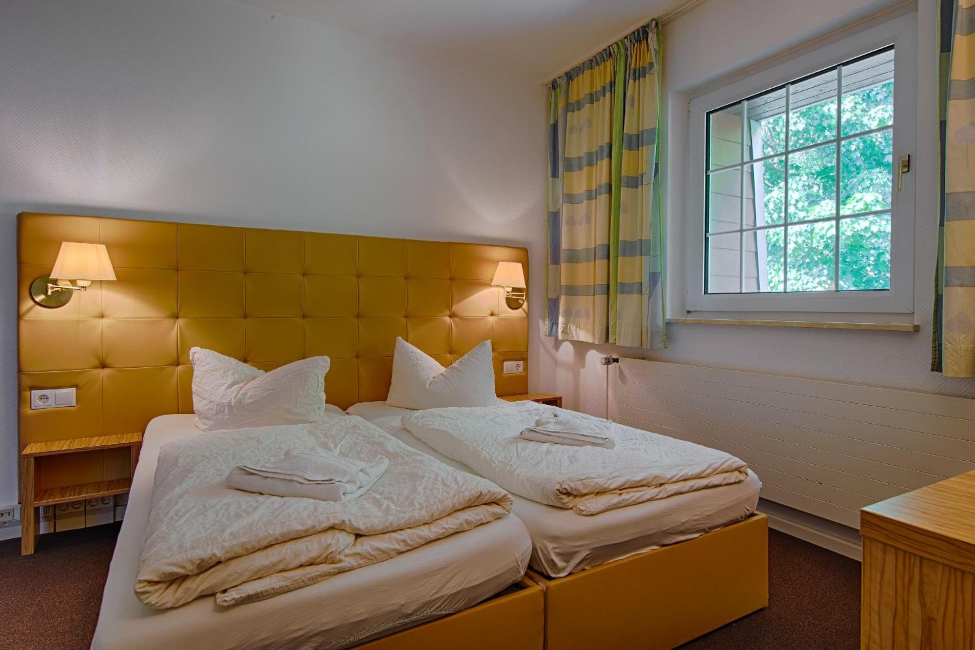 See Hotel Karlslust Chalets Storkow  Bagian luar foto