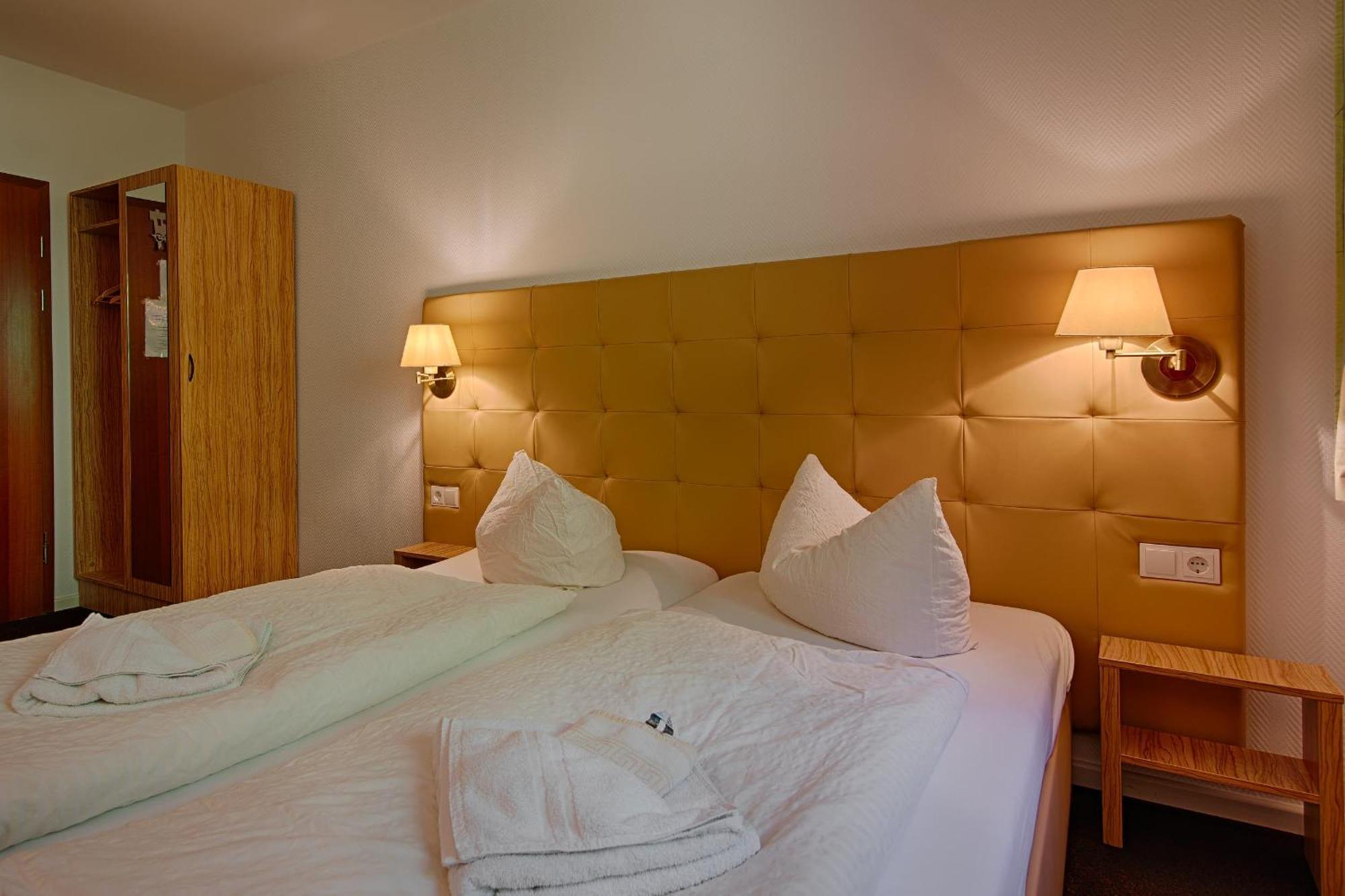 See Hotel Karlslust Chalets Storkow  Bagian luar foto