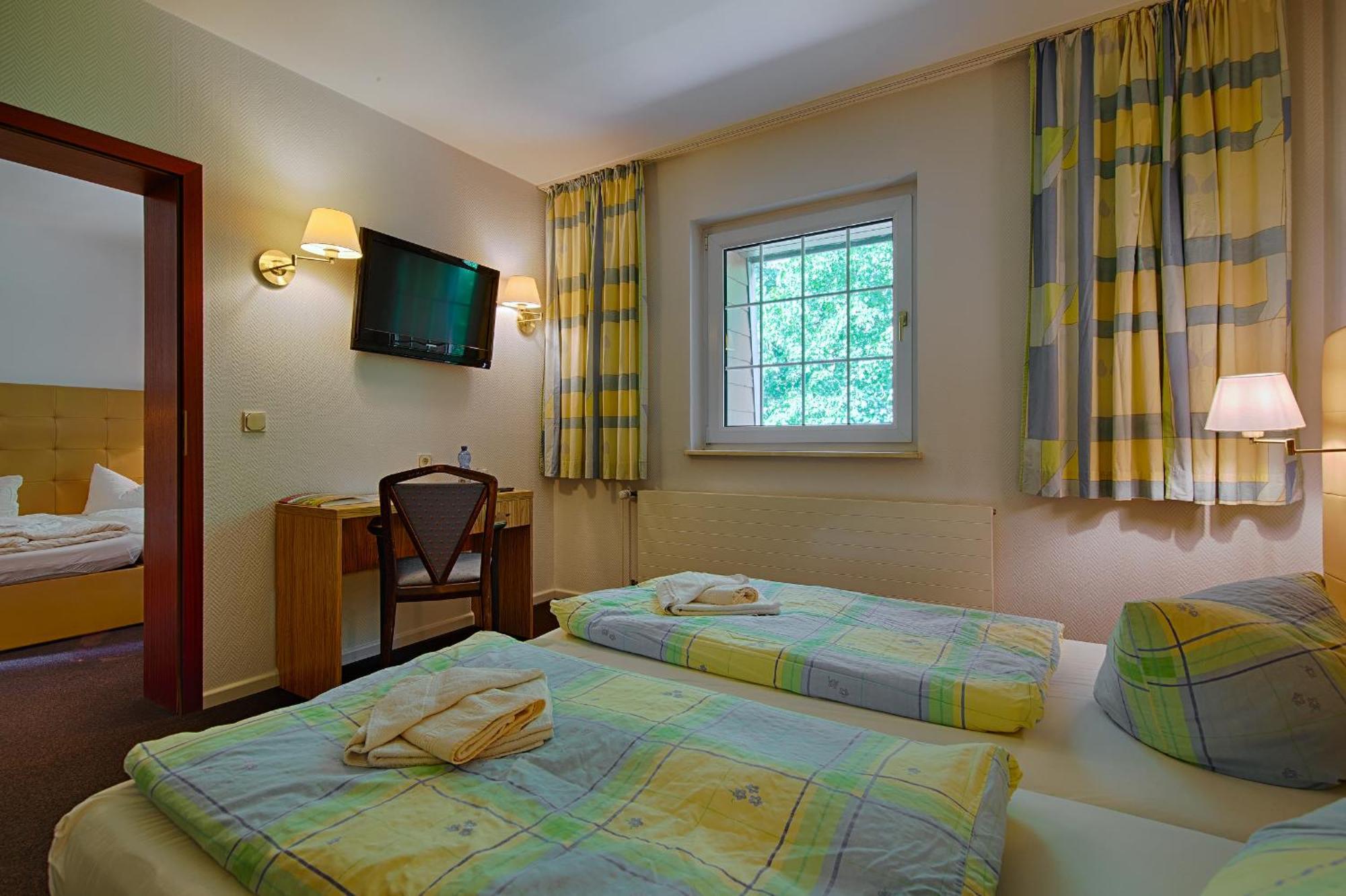 See Hotel Karlslust Chalets Storkow  Bagian luar foto