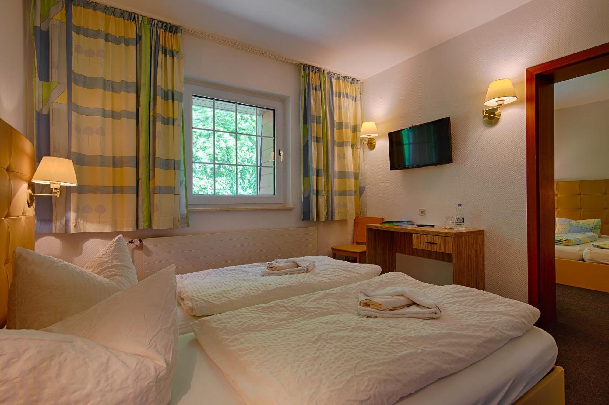 See Hotel Karlslust Chalets Storkow  Bagian luar foto