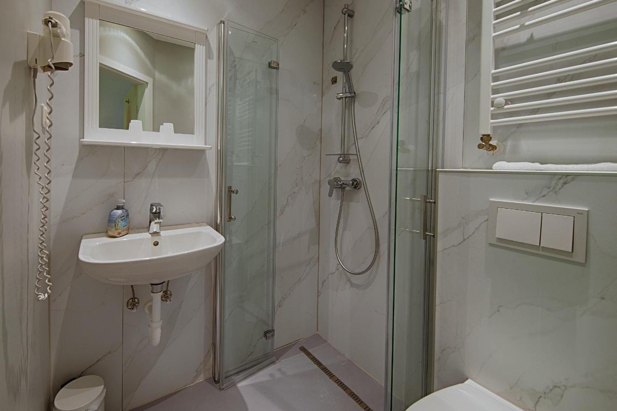See Hotel Karlslust Chalets Storkow  Bagian luar foto