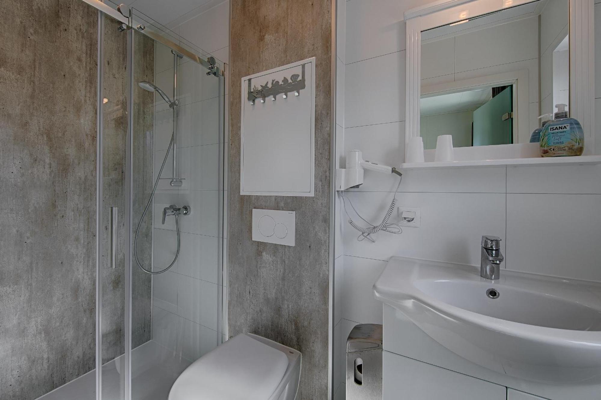 See Hotel Karlslust Chalets Storkow  Bagian luar foto