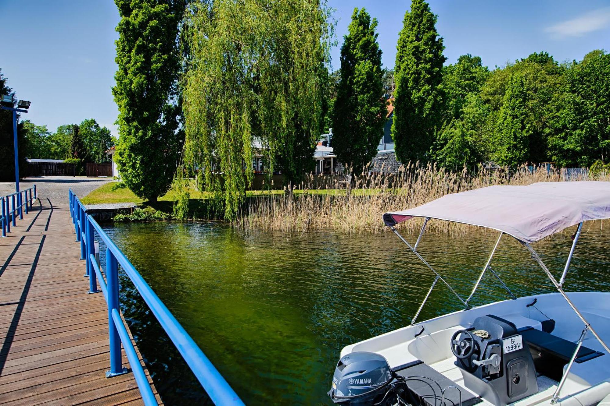 See Hotel Karlslust Chalets Storkow  Bagian luar foto
